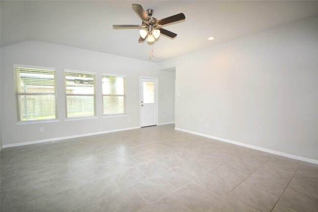 Photo - 1303 Keaton Ct
