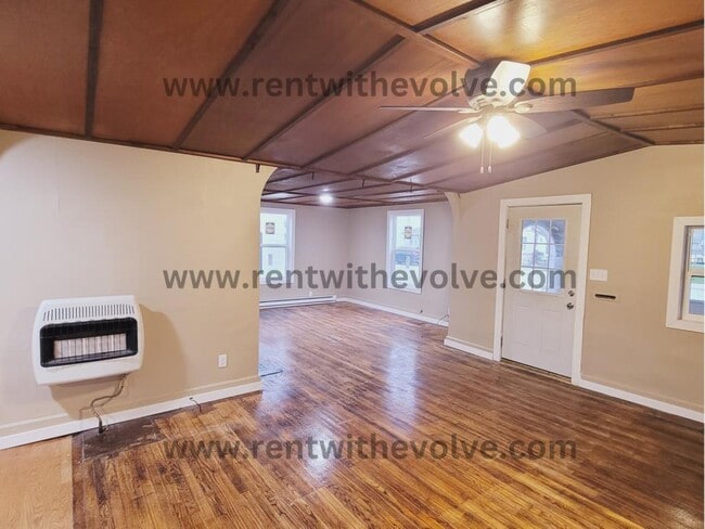 Photo - 503 N Main St