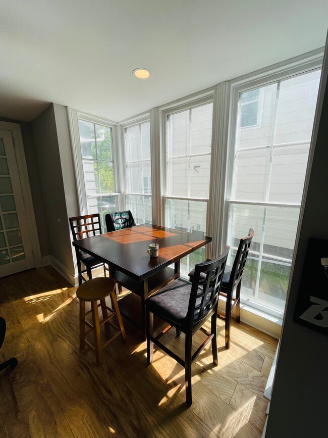 Photo - 27 Oak St Unit Full House