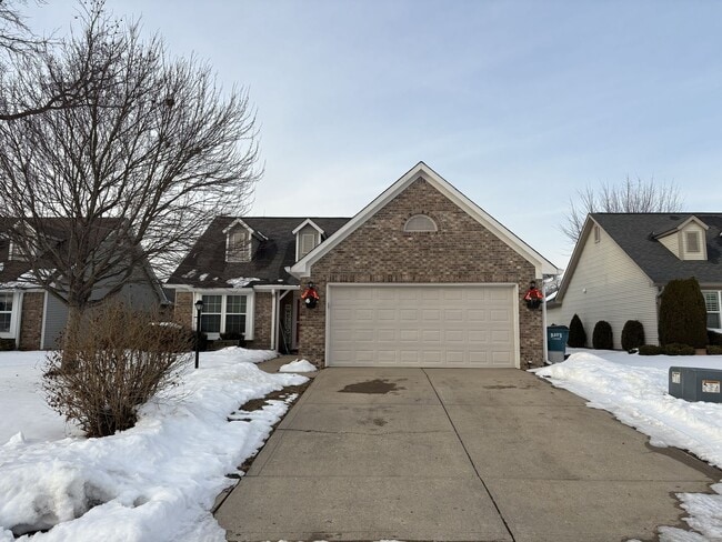 Building Photo - 3044 Village Park N Dr