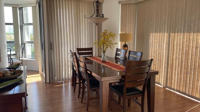 Photo - 3400 NE 192 St Unidad 609