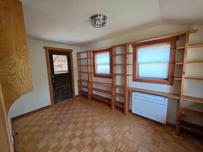2025B Lotze Crk Rd