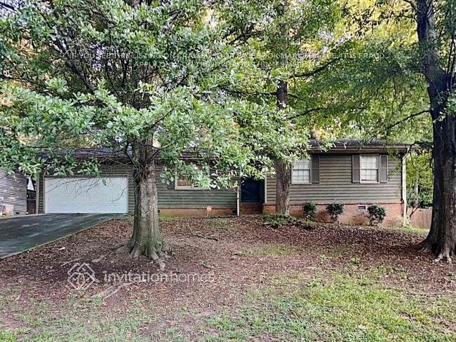 Building Photo - 700 Greenview Ave SE Rental