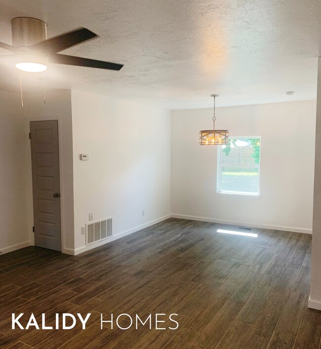 Photo - 1711 N Vermont Ave