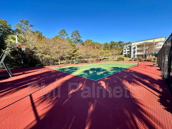 Photo - 120 Breezes Dr