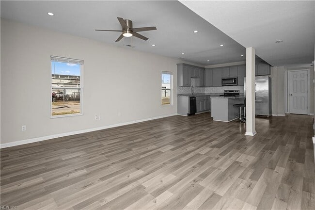 Photo - 926 W 26th St