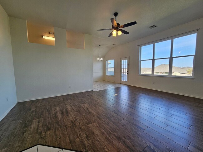 Photo - (3) Bed/(2) Bath East Norman Avail NOW!