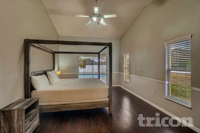 Photo - 1093 Dunlap Ave