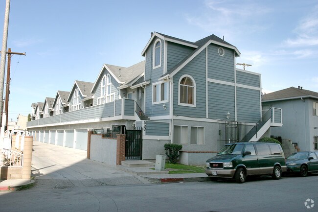 533 E 11th Street