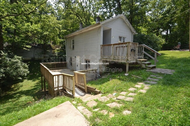 Building Photo - 2041 Yoast Ave