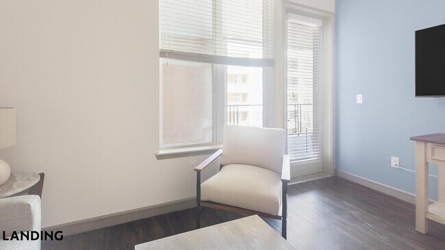 Photo - 1711 Caroline St Unit 422