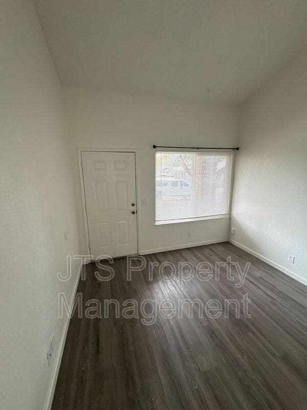 Photo - 7441 Willowcreek Dr