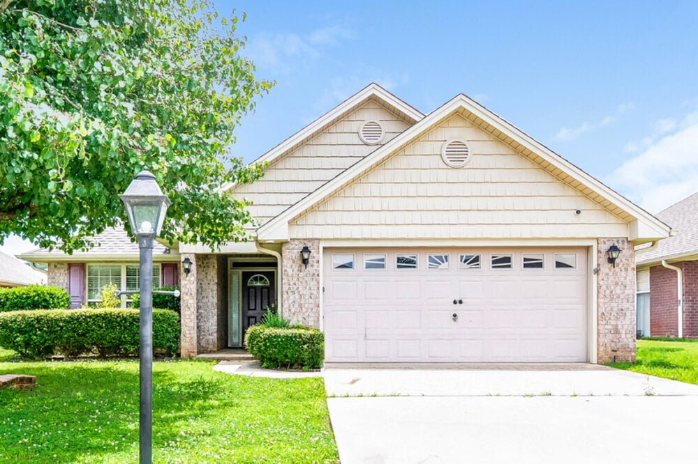 Photo - 4056 Cambridge Dr