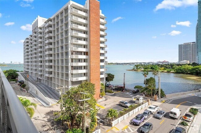 Building Photo - 2150 N Bayshore Dr Unit 0406 Rental