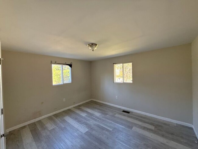 Photo - T.R. Lawing Realty Property