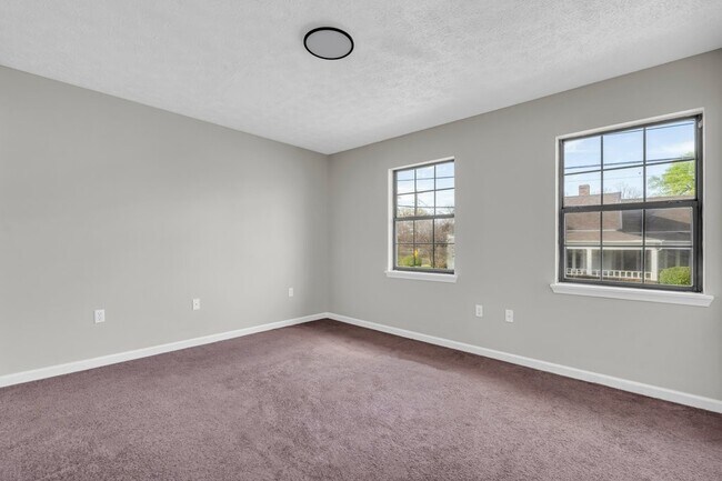 Photo - 452 W Broad St