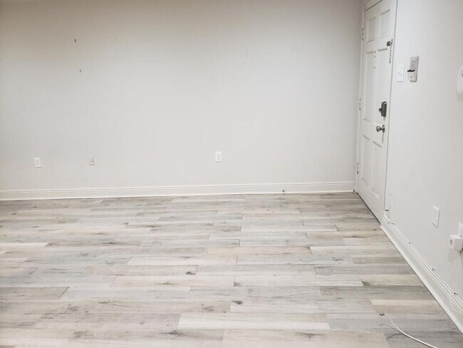 Photo - Renovated Condo steps from Maple Street & St Charles!