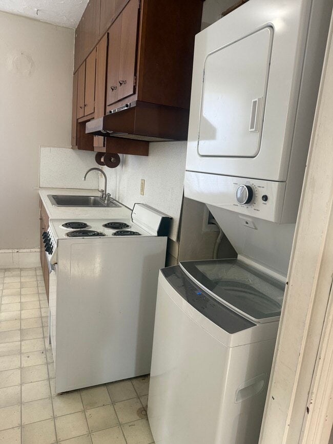 Photo - 139 Yost Ave Unit 2