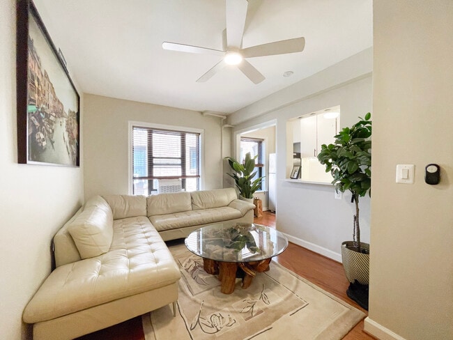 Photo - 2100 19th St NW Unit 601