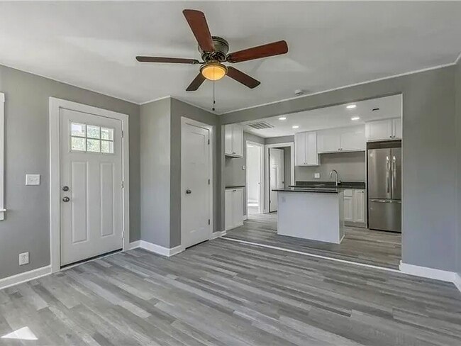 Photo - 426 E Elm St