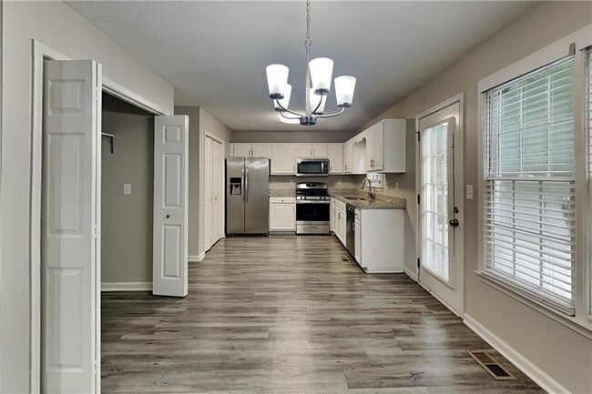 Photo - 360 Warrenton Dr
