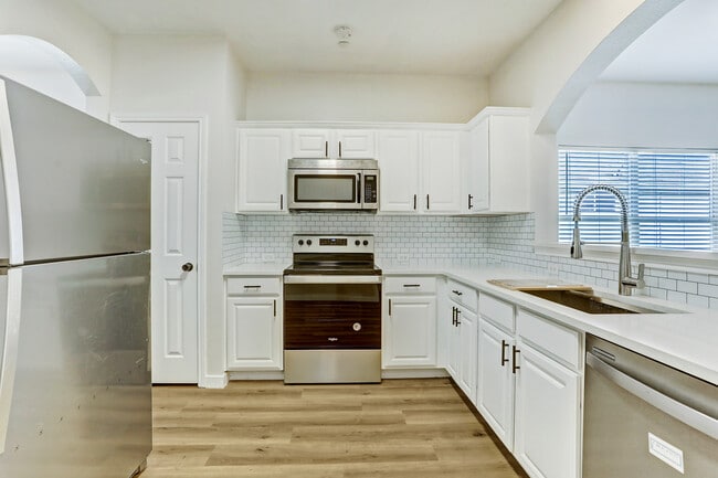 Kitchen - 128 Almquist St House
