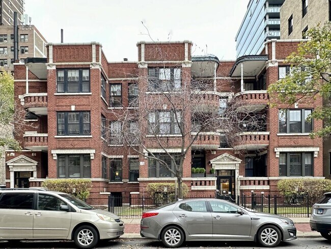 Photo - 441 W Melrose St Condo Unit C3