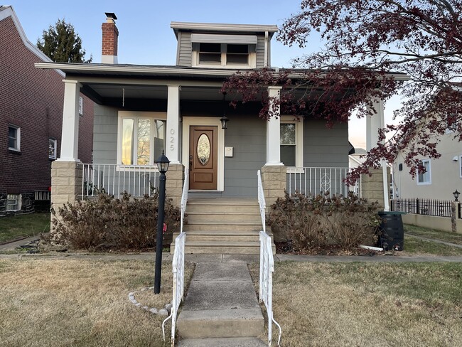 Front of residence - 1025 Shelmire Ave Apartments Unit 2