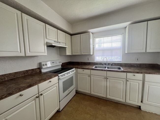 Photo - 20 E Ave B