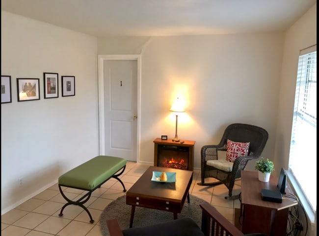 Photo - 142 Aldrich Dr