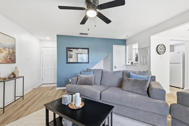 Photo - 2162 E Arkansas Ln Unidad ID1346354P