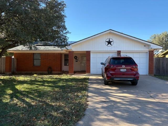 Building Photo - 2026 Rosewood Dr