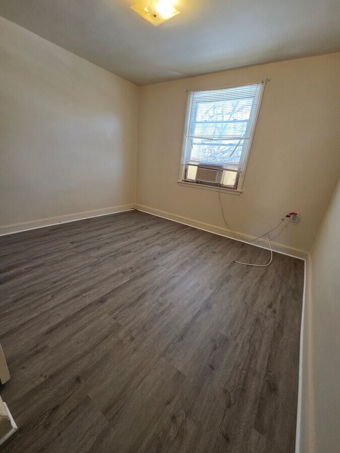 Photo - 3617 Everett St Unit 1