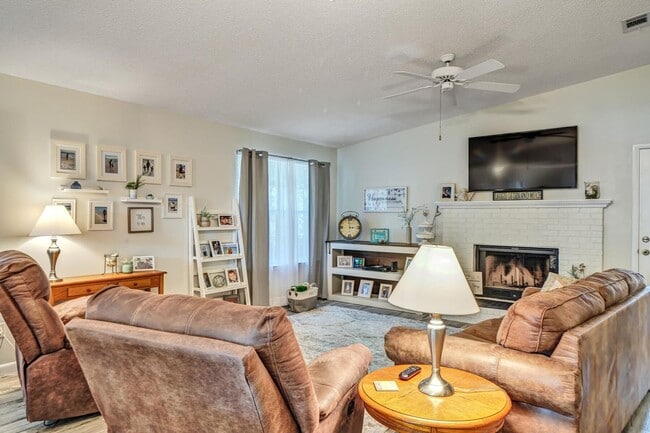 Photo - Updated 3 Bedroom in Central Location!
