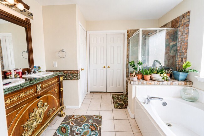 210 Windrift Ct