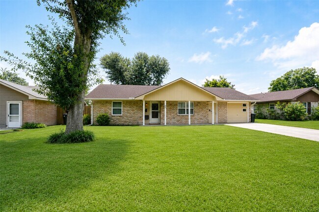 Building Photo - 9531 Weatherwood Dr