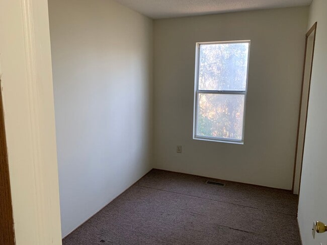 Photo - Alluring Homestead Unidad 715 Walker Ave  B