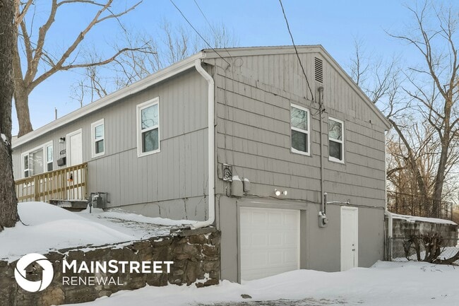 Photo - 4335 Yecker Ave