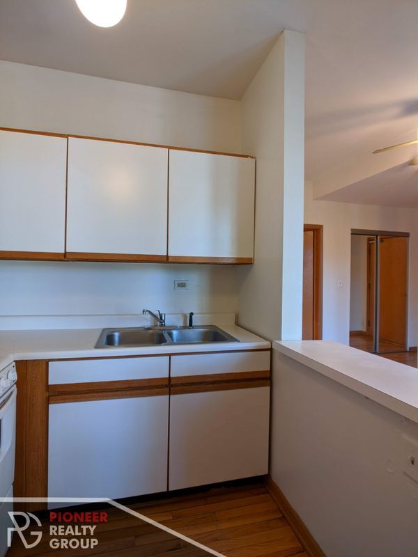 Photo - 635 W Barry Ave Unit 205