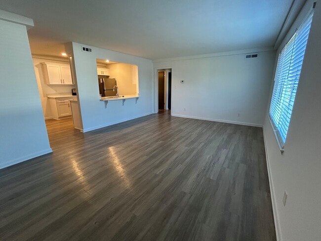 Peakland Apartments