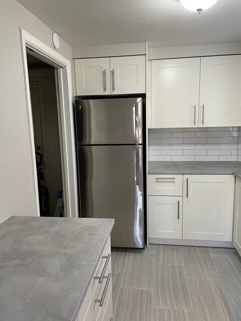 Stainless Steel Appliances - 2653 S Logan St Unidad 2653