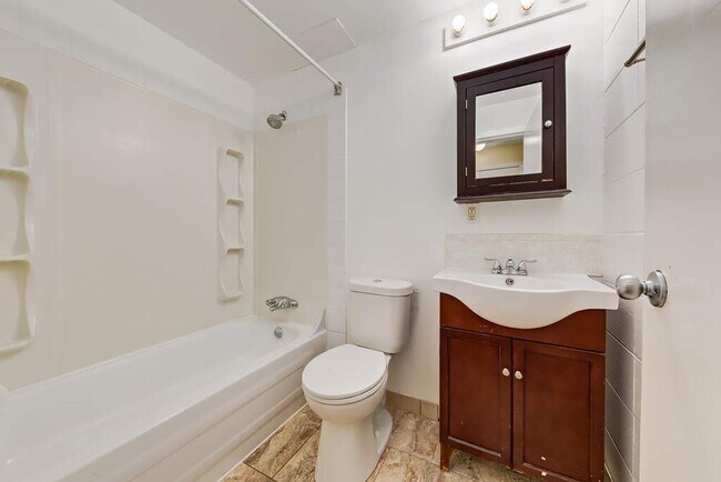 Photo - Exeter Court