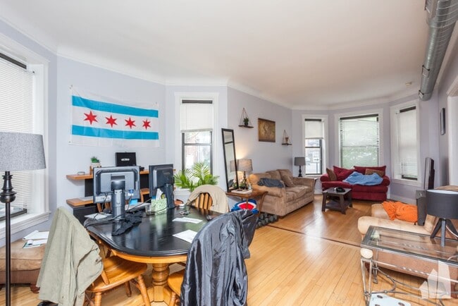 Photo - 1014 W Roscoe St Unidad 2f Rental