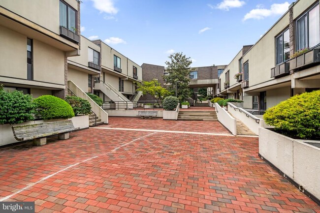 Photo - 2302 Wineberry Terrace