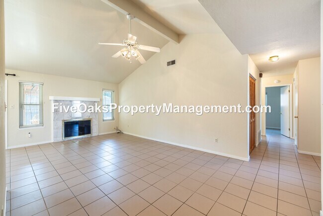 Photo - 7829 Wooddale Way