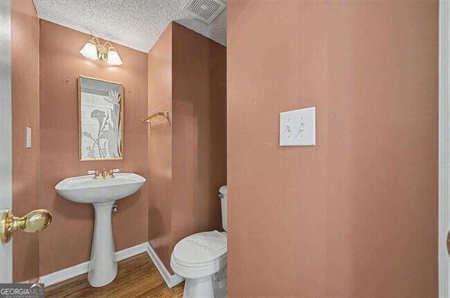 Photo - 2025 Baramore Oaks Dr