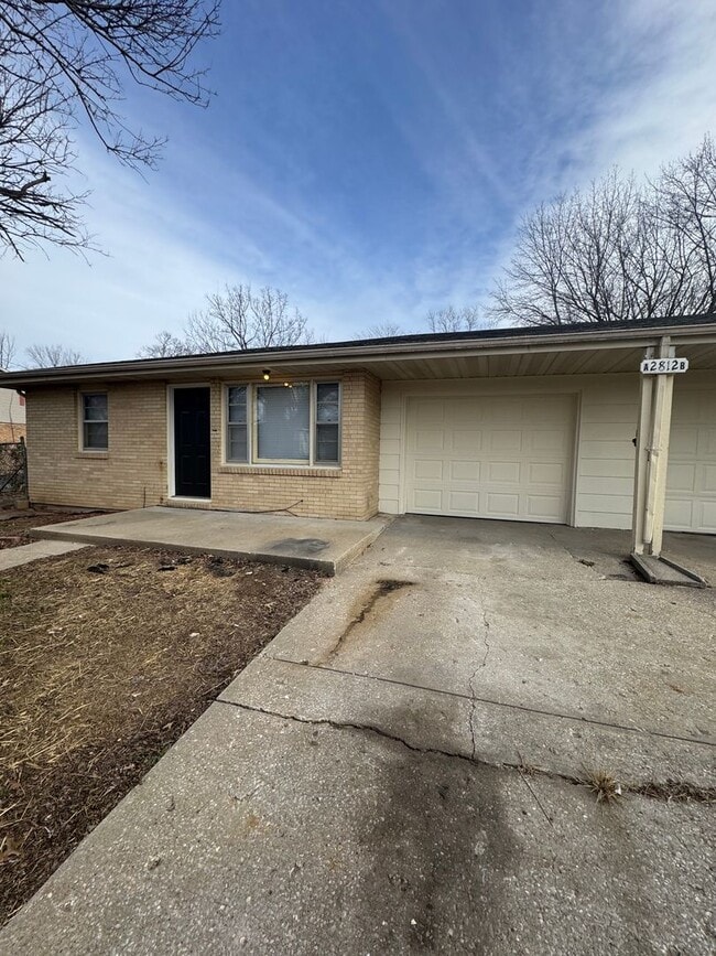 Building Photo - 2812 Mulberry Rd Unit A