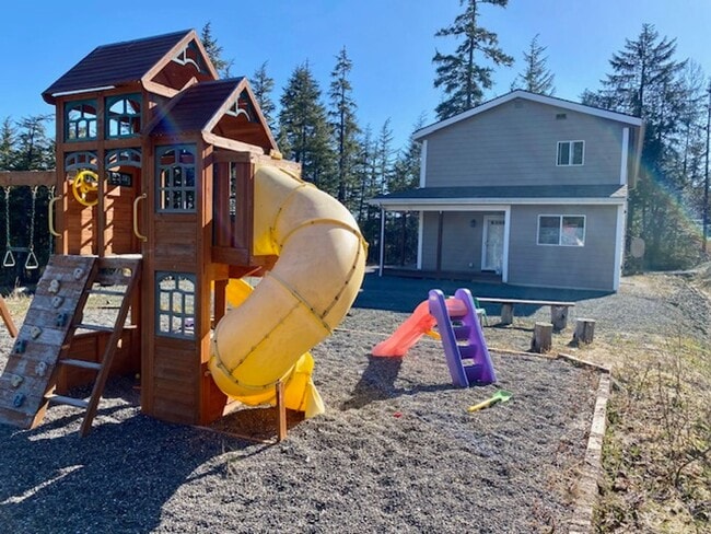 Building Photo - 4272 Maya Way Unit B