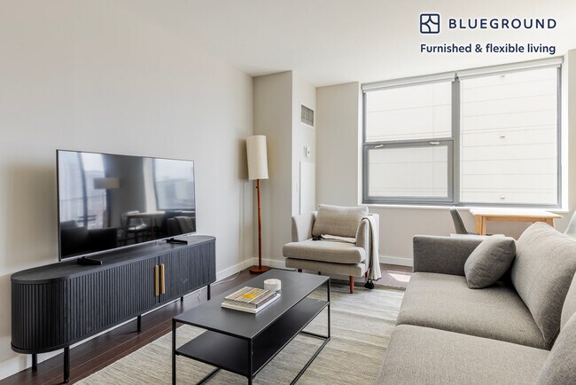 Photo - 77 W Huron St Unit FL15-ID1260