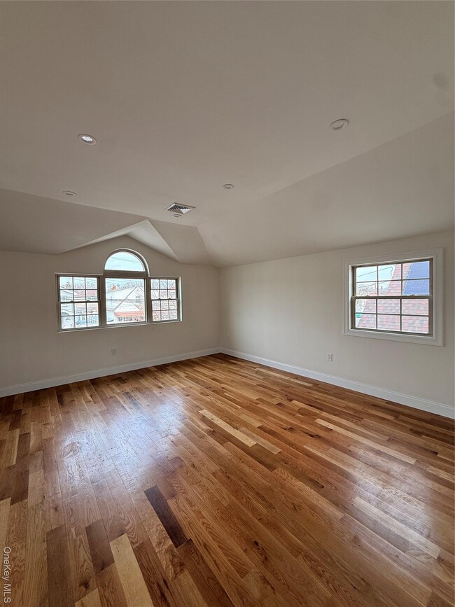 Photo - 239-38 148th Rd